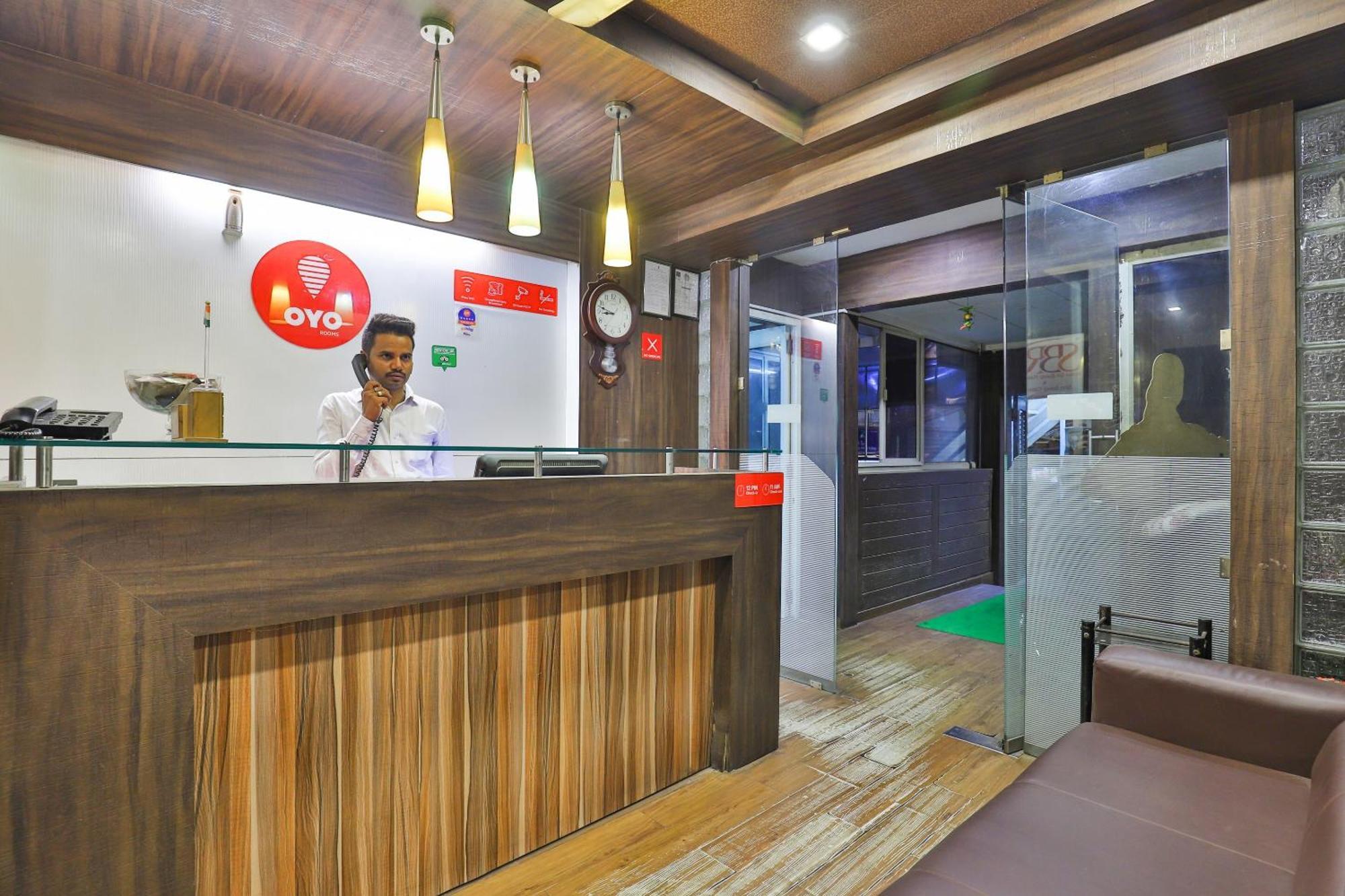 Hotel O Sri Balaji Residency Ahmadabad Zewnętrze zdjęcie