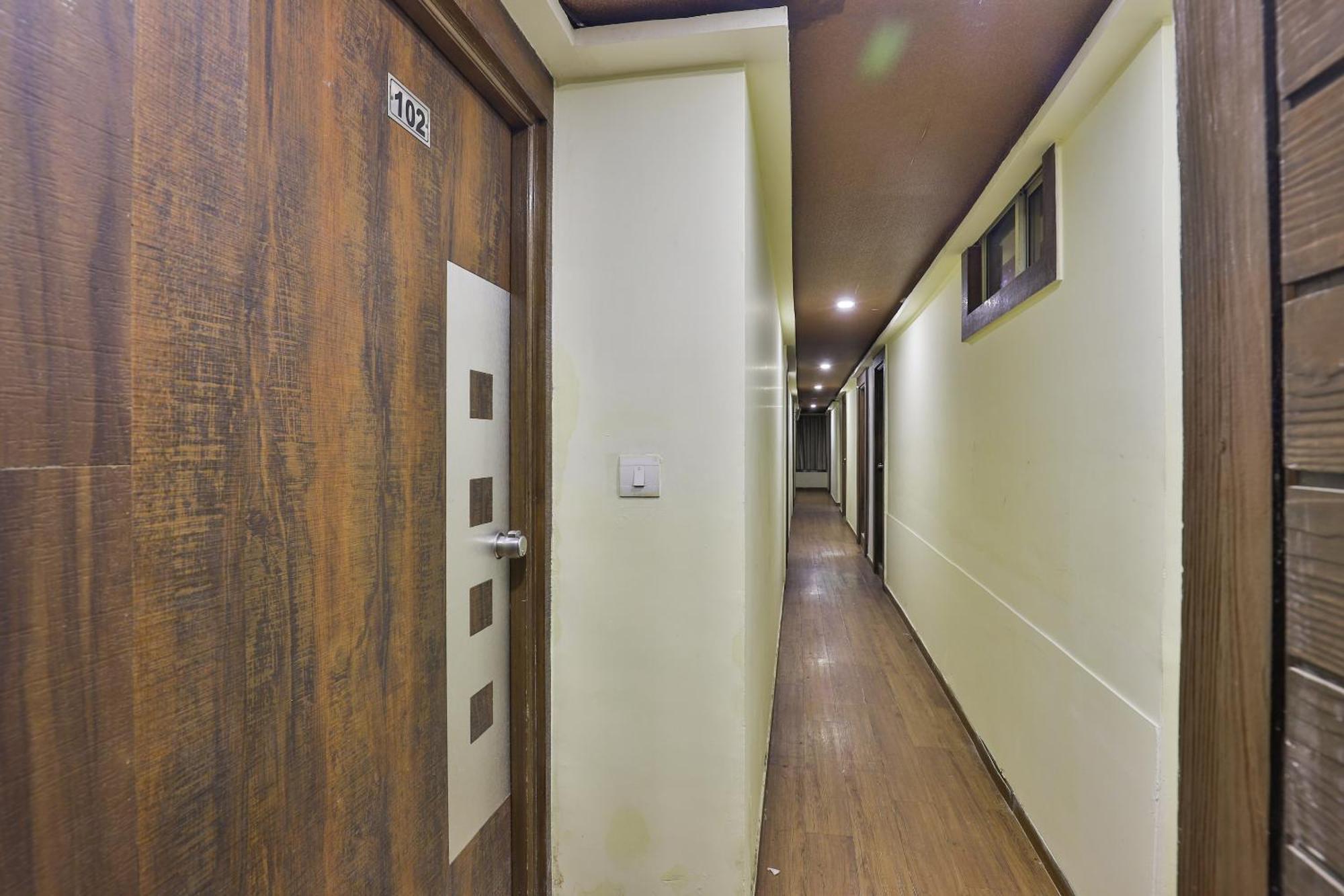 Hotel O Sri Balaji Residency Ahmadabad Zewnętrze zdjęcie