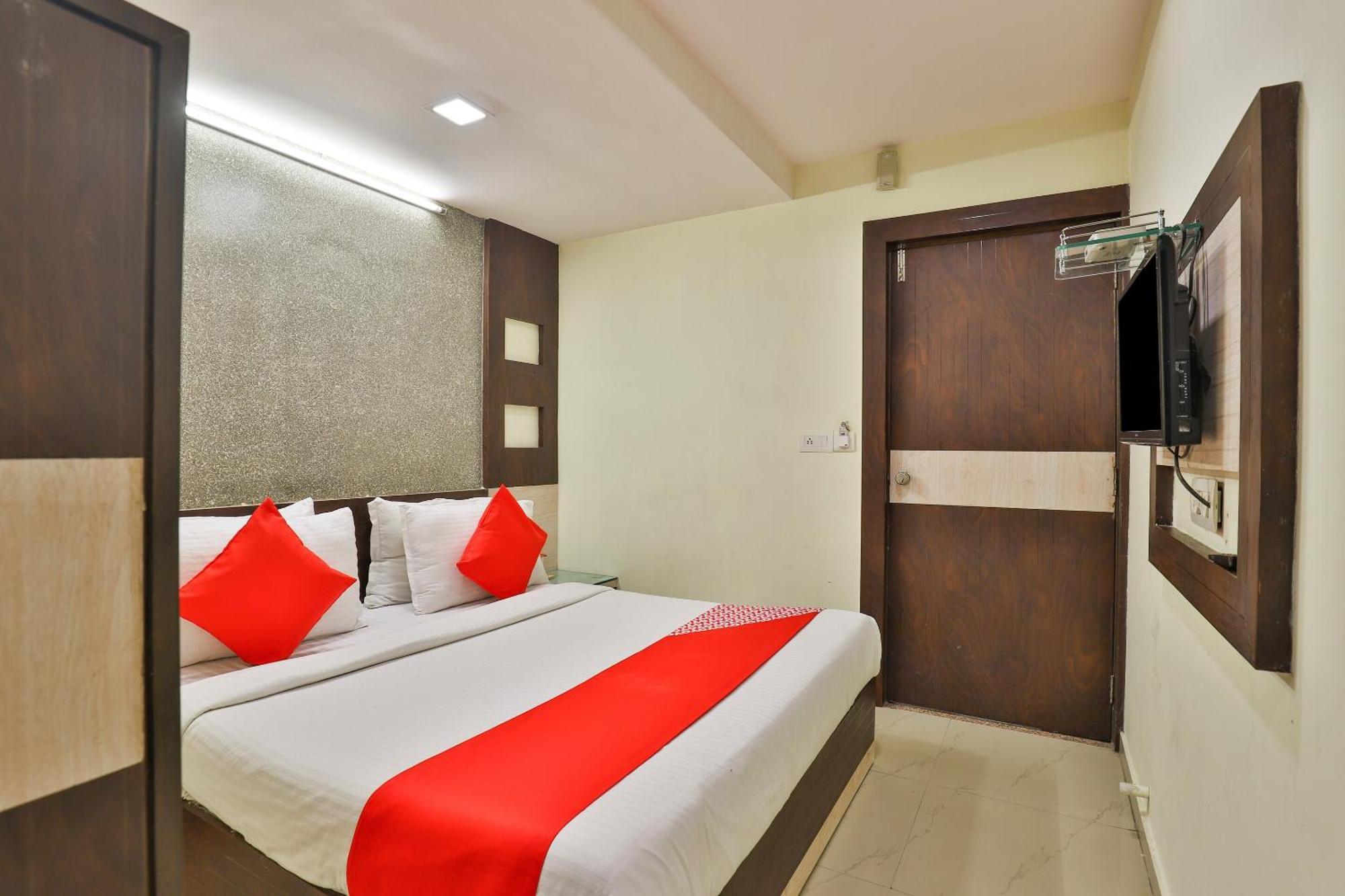 Hotel O Sri Balaji Residency Ahmadabad Zewnętrze zdjęcie