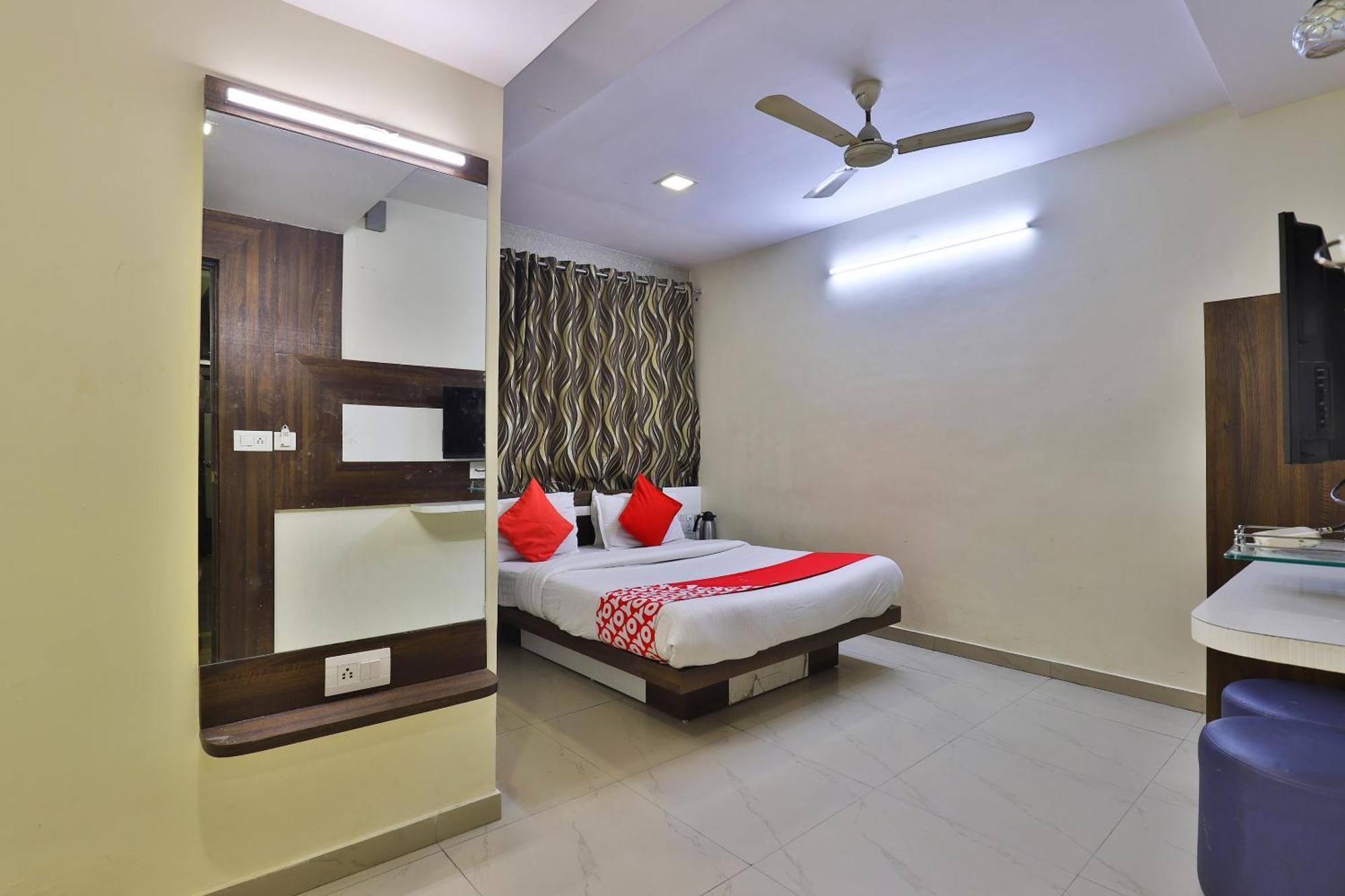 Hotel O Sri Balaji Residency Ahmadabad Zewnętrze zdjęcie