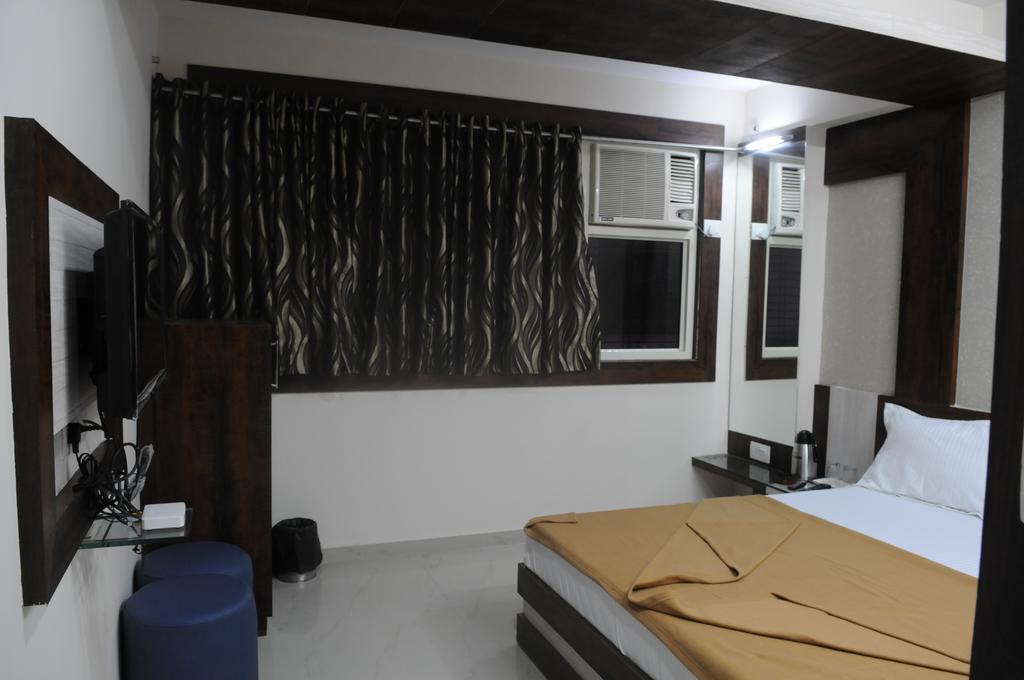 Oyo Hotel Sree Balaji Residency Ahmadabad Pokój zdjęcie